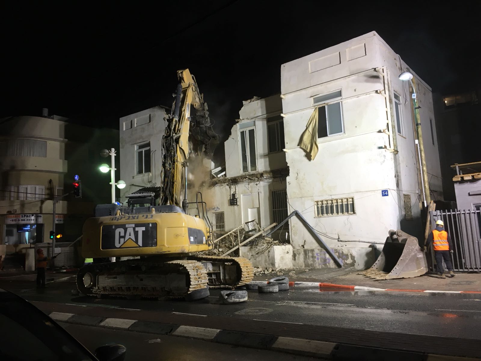 תמונות מההריסה. קרדיט צילום: ניצן גרופ